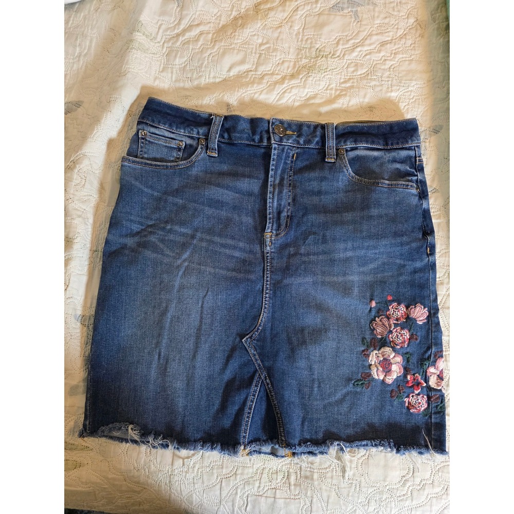 Seven7 Floral Embroidered‎ Denim Mini Skirt Ozark Blue Raw Hem Size 12 MY4009